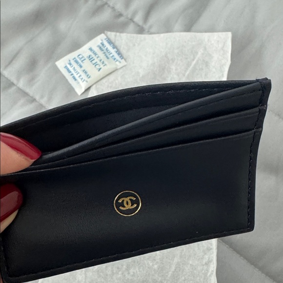 CHANEL GWP Navy Leather Card Holder Nwot - Picture 8 of 8